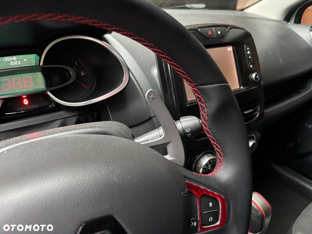 Renault Clio TCe 200 EDC Sport R.S - 25