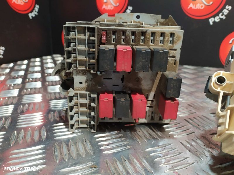 Caixa De Fusíveis Fiat Stilo (192_) - 2