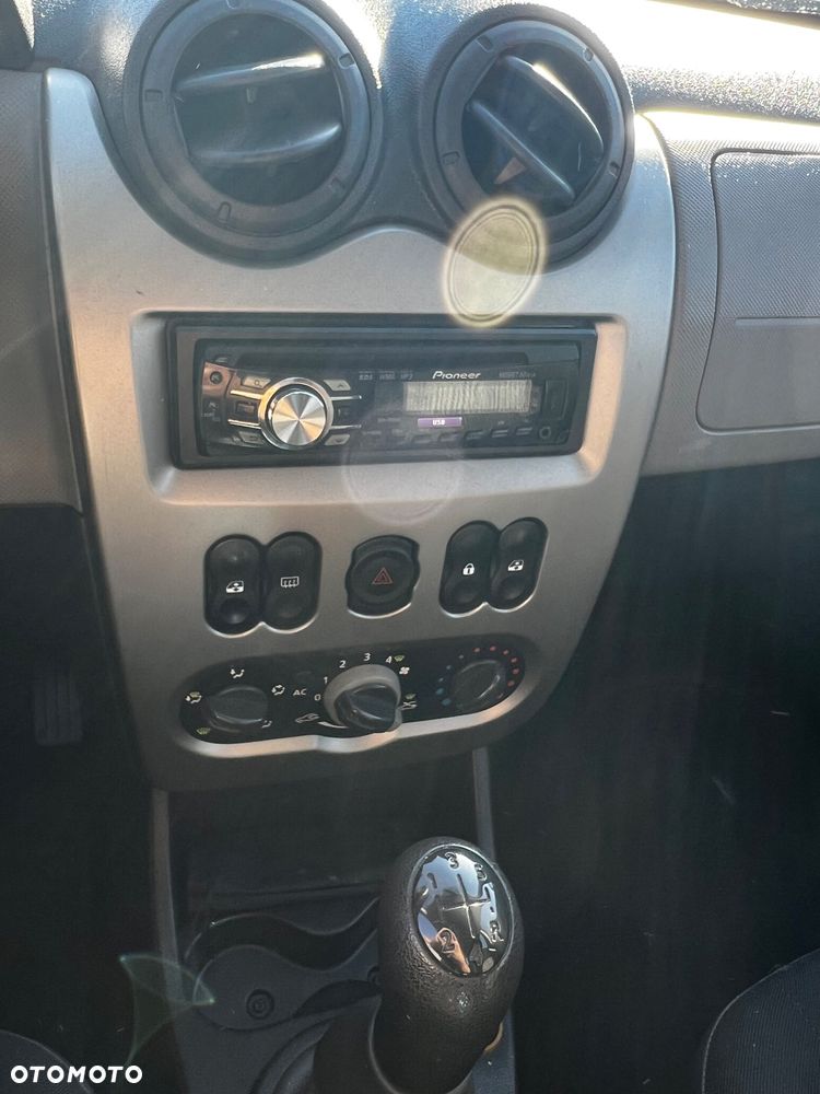 Dacia Sandero 1.2 16V Ambiance - 14
