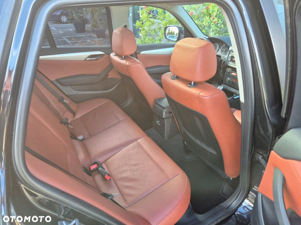 BMW X1 sDrive18d Sport Line - 25