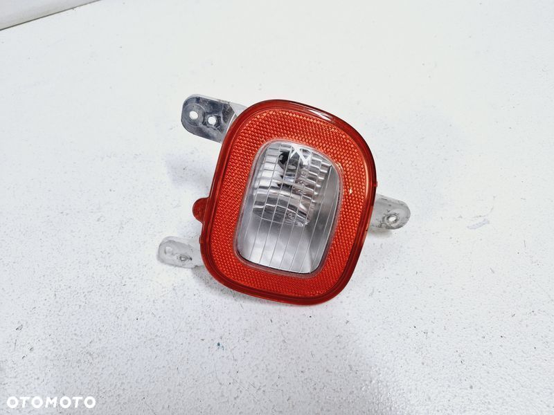 fiat panda 3 iii lampka lampa cofania wstecznego prawy tył prawa tylna 51848137 - 1