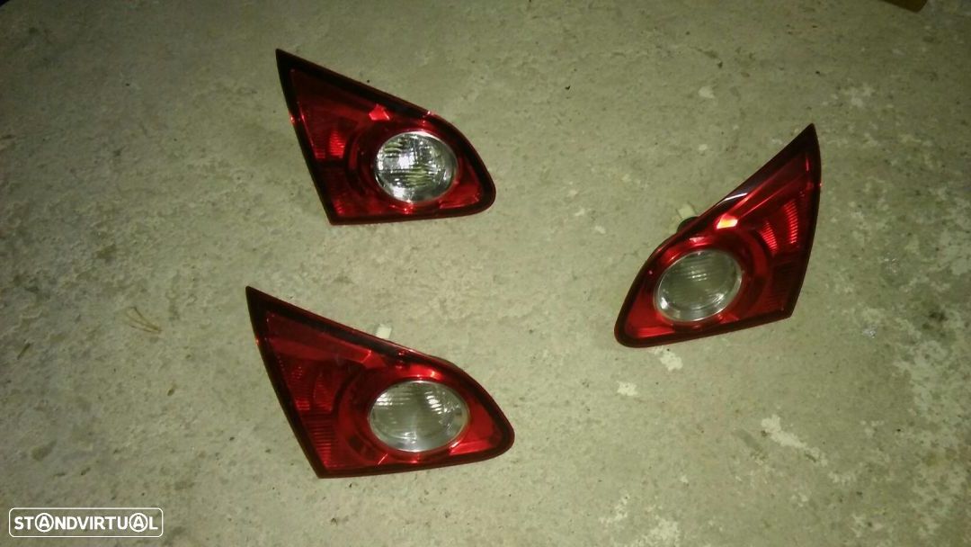 Farois de mala nissan qashqai j10 primeira fase - 1