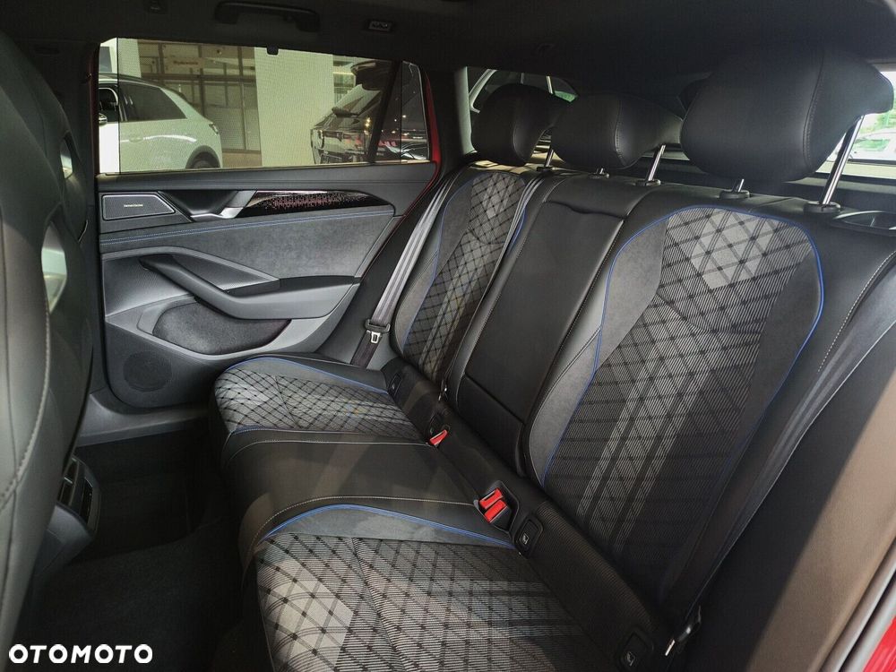 Volkswagen Passat Variant 2.0 TSI R-Line Plus DSG - 18