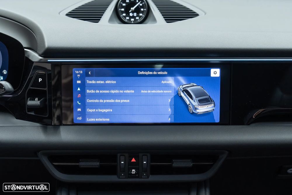 Porsche Macan Electric 4 - 44