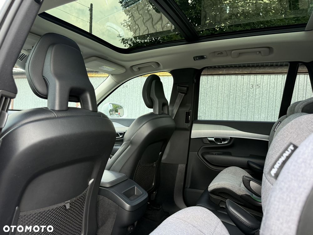 Volvo XC 90 B5 D AWD Momentum Pro - 4