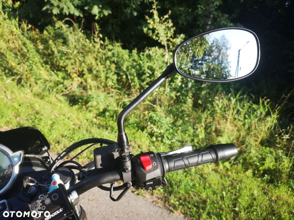 Moto Guzzi V7 - 16