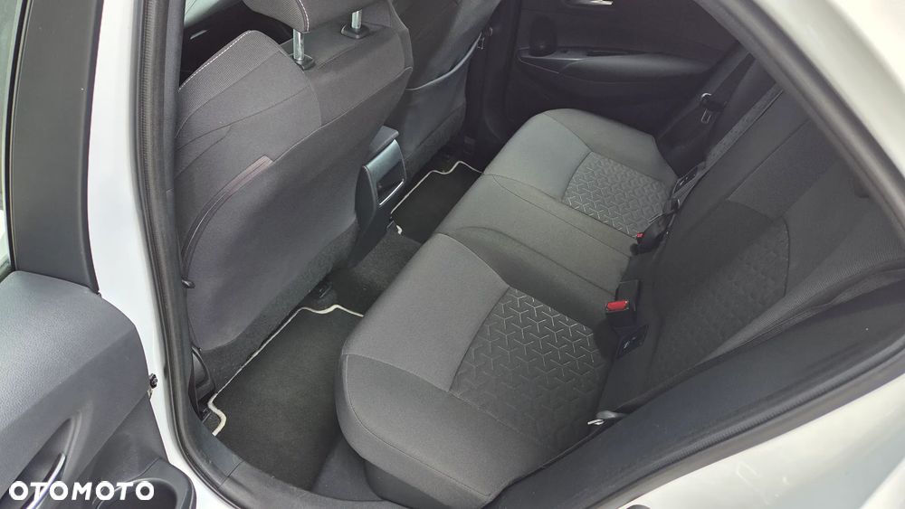 Toyota Corolla 1.8 Hybrid Business Edition - 11