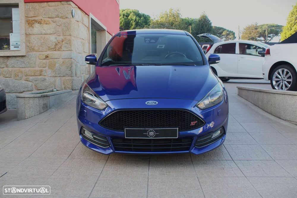 Ford Focus 2.0 EcoBoost ST - 2