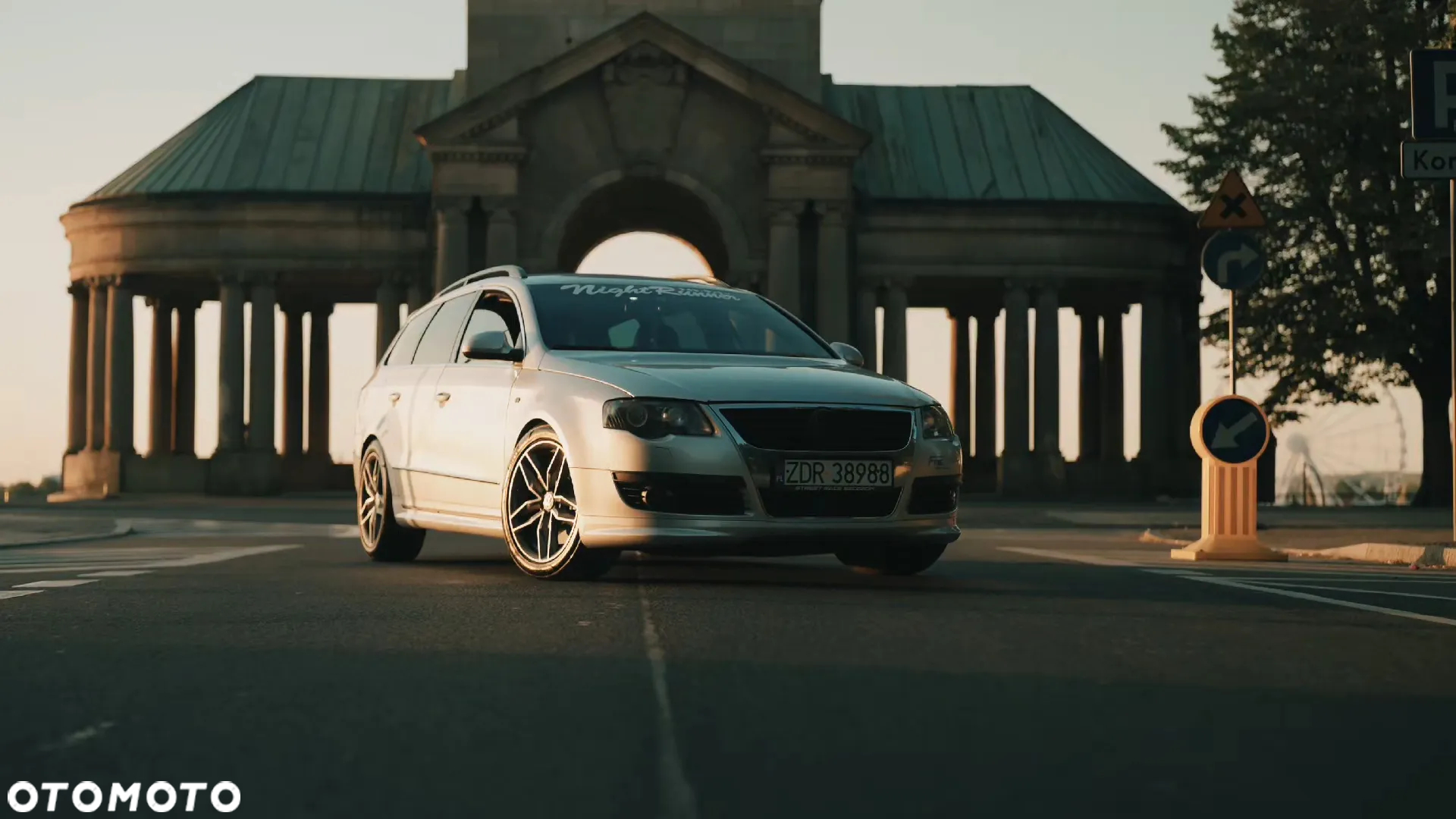 Volkswagen Passat - 2