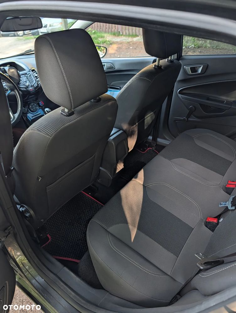 Ford Fiesta - 9