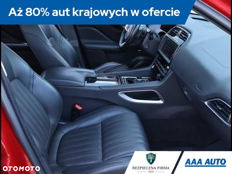 Jaguar F-Pace - 10