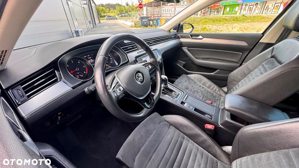 Volkswagen Passat Variant 2.0 TDI DSG (BlueMotion Technology) Highline - 34