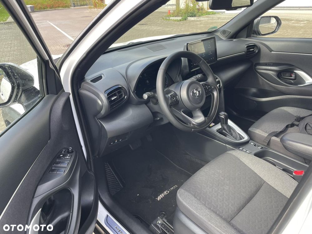 Toyota Yaris 1.5 VVT-i Y20 Team Deutschland - 16