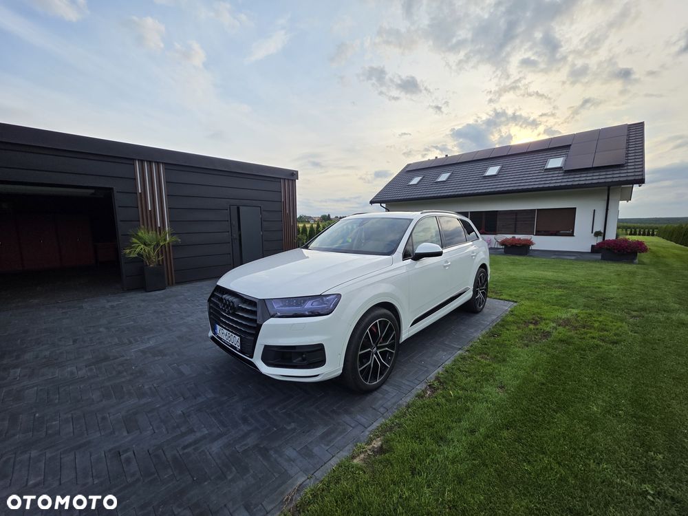 Audi Q7 - 1