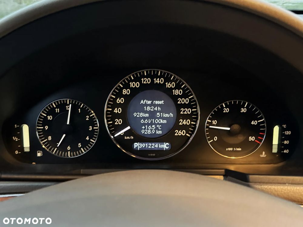 Mercedes-Benz Klasa E 220 CDI Automatik Elegance - 24
