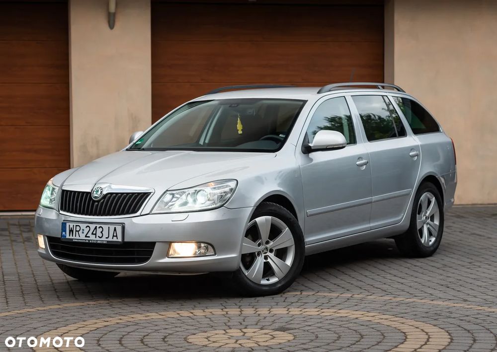 Skoda Octavia 1.6 TDI DPF Elegance - 4