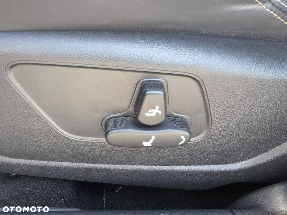 SsangYong/KGM Tivoli 1.6 D Crystal Base - 28