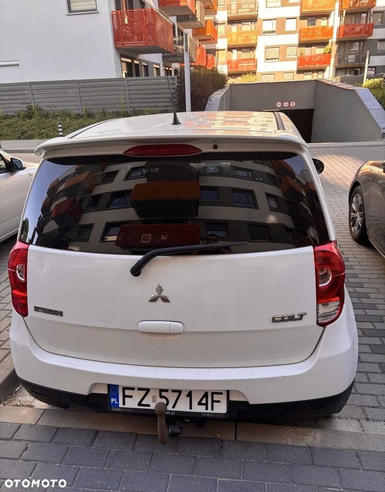 Mitsubishi Colt - 4