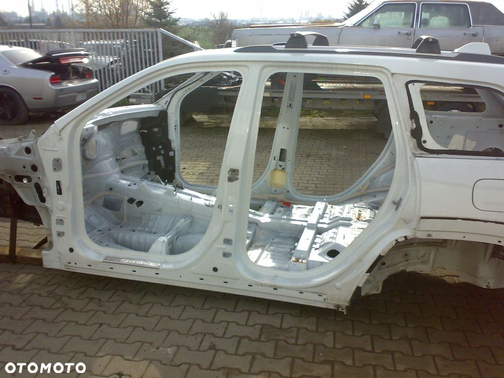 jeep grand cherokee wk2 2014 2021 próg słupek a , b bok nadkole prawy lewy - 1