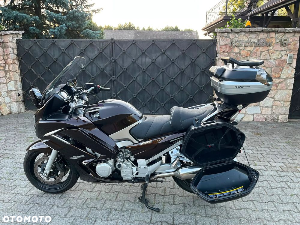 Yamaha FJR - 8
