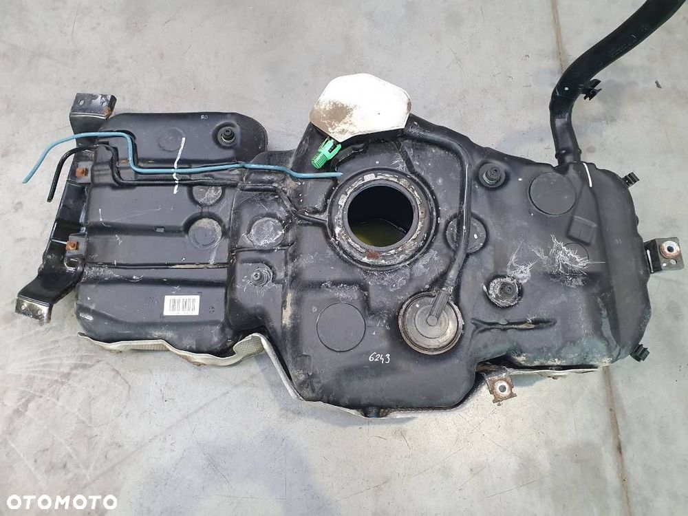 ZBIORNIK BAK PALIWA AUDI Q5 8RB 2.0 TDI 177KM QUATTRO 8R0201021XXX - 2