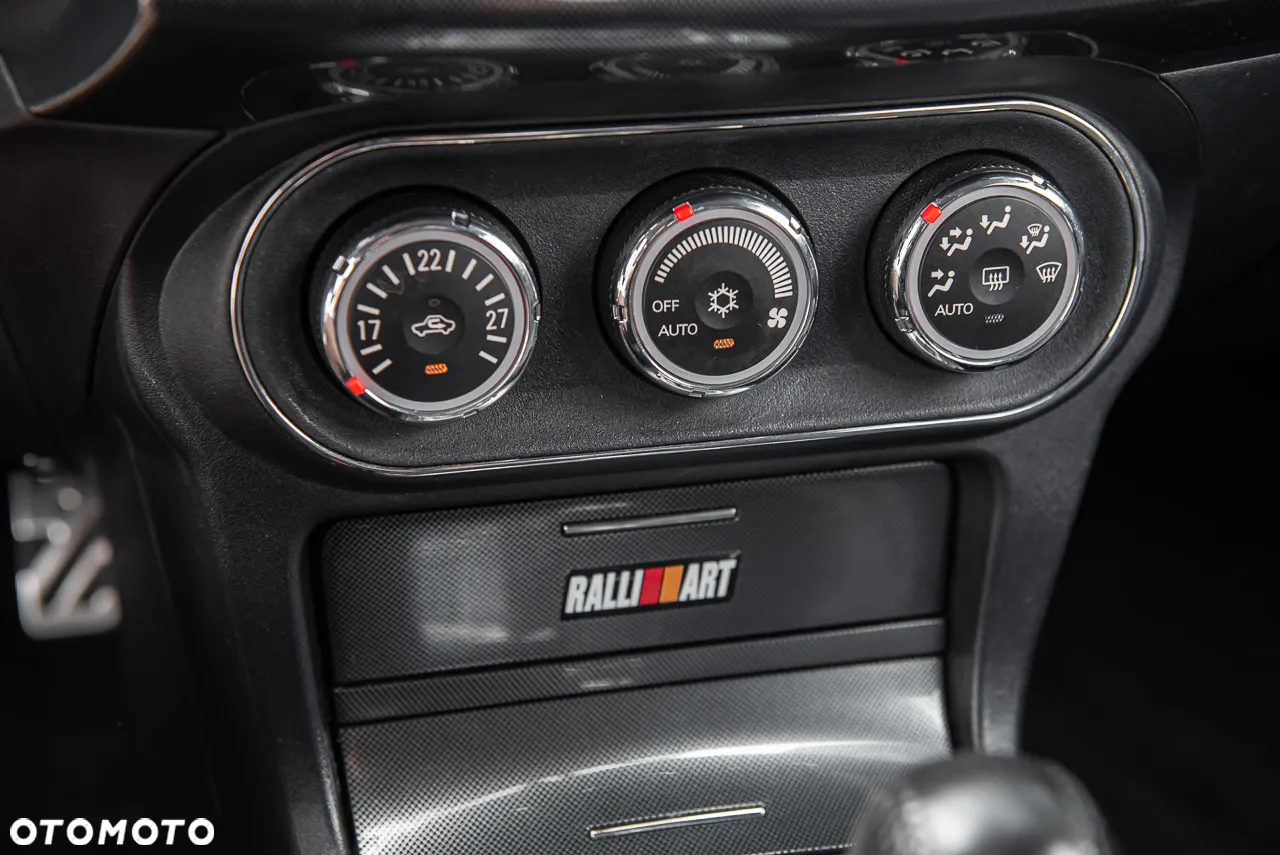 Mitsubishi Lancer 2.0 Ralliart GSR - 24