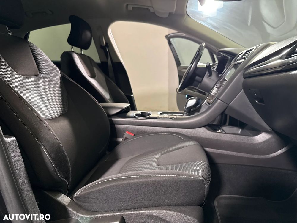 Ford Mondeo - 12