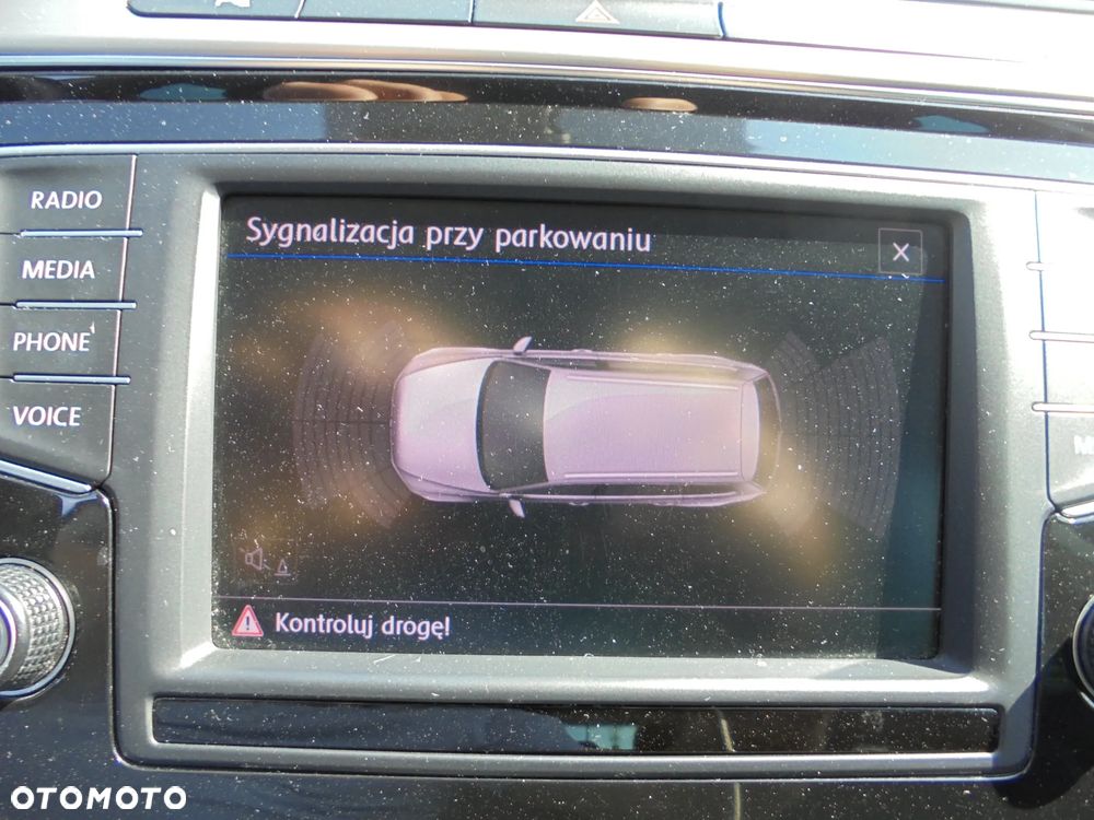 Volkswagen Passat Variant 2.0 TDI SCR BlueMotion Highline - 31