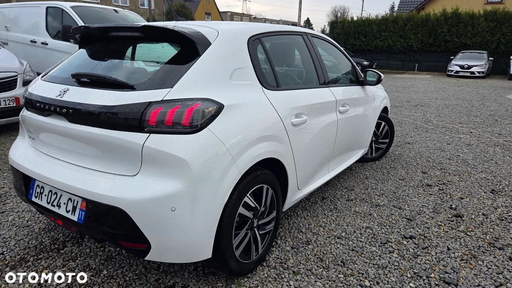 Peugeot 208 Hybrid 110 e-DSC6 Allure - 11