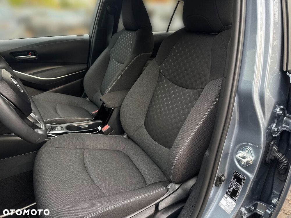 Toyota Corolla - 13
