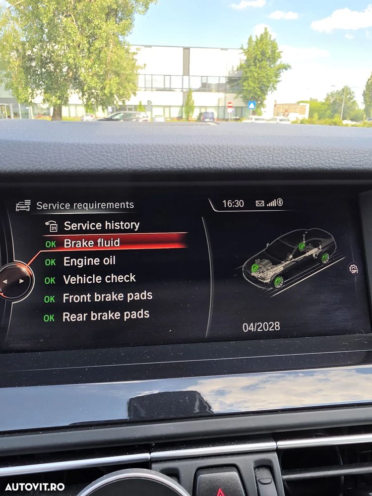 BMW Seria 5 520d xDrive AT - 36