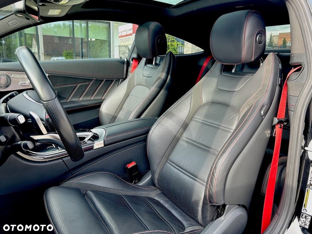 Mercedes-Benz Klasa C AMG 43 4Matic 9G-TRONIC - 24