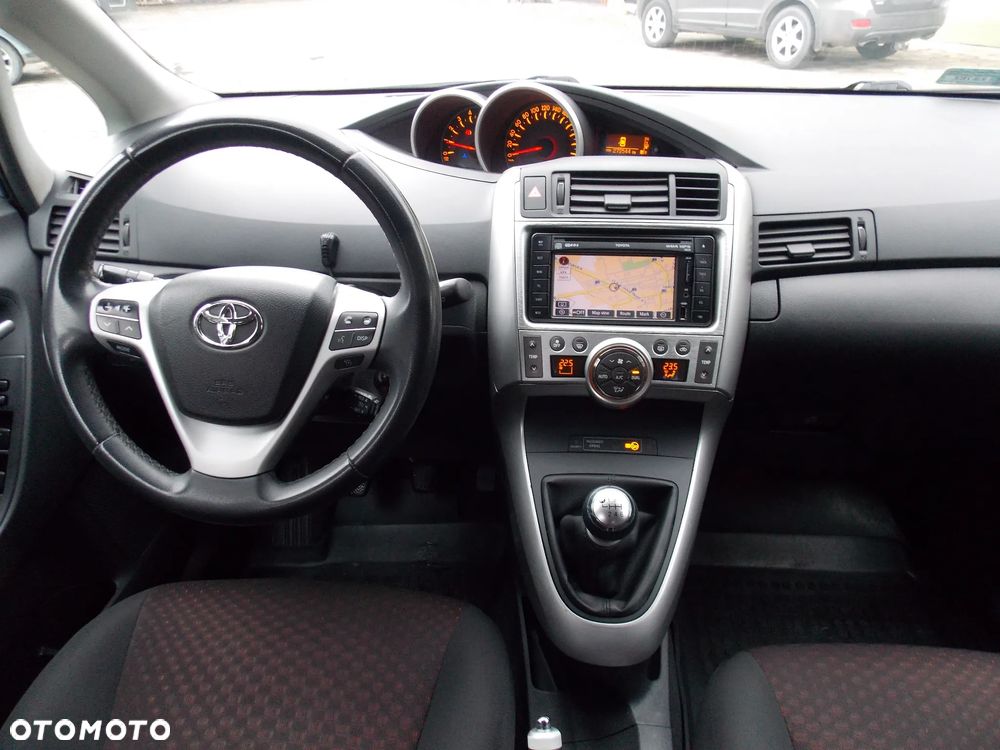 Toyota Verso 2.0 D-4D Sol plus - 25
