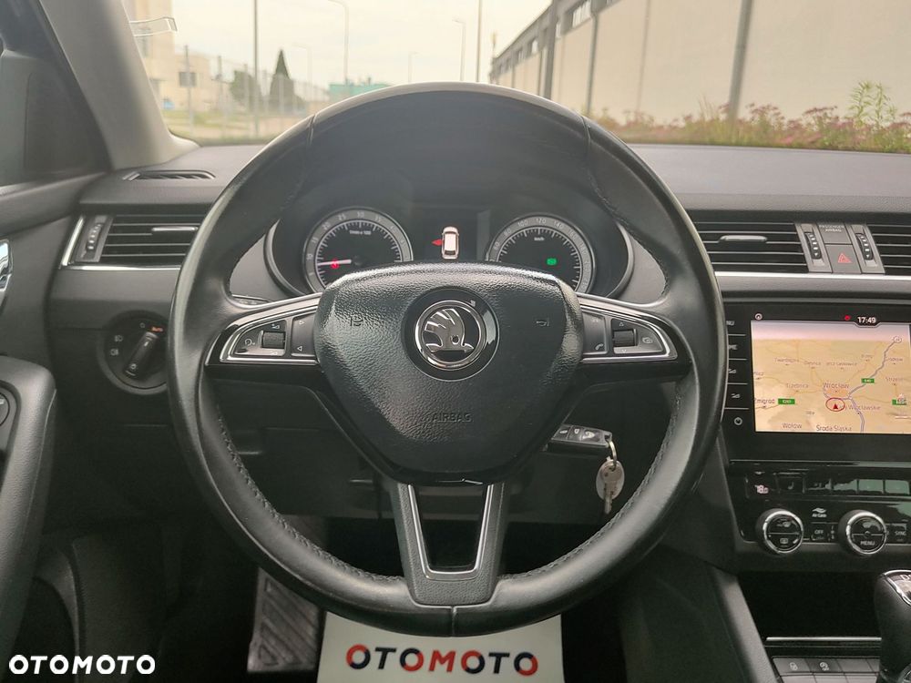 Skoda Octavia 1.6 TDI DSG Premium Edition - 17