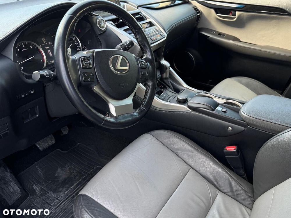 Lexus NX 200t Comfort AWD - 19