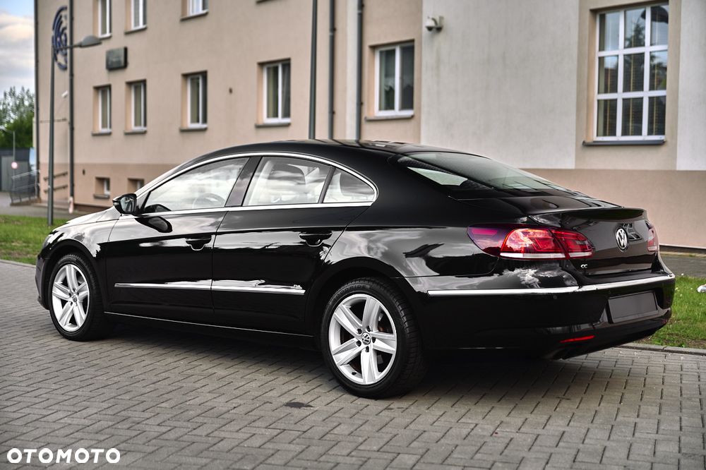 Volkswagen Passat CC 2.0 Blue TDI - 9