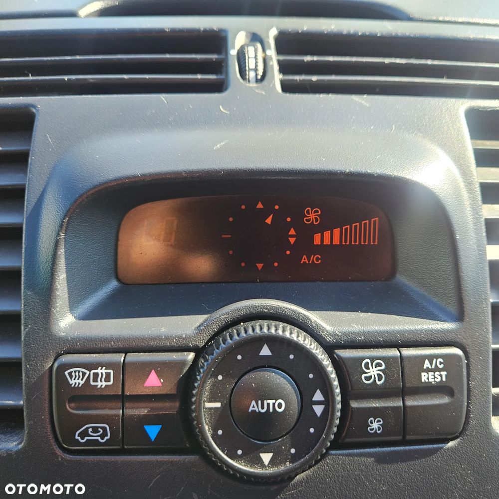 Mercedes-Benz Vito - 37
