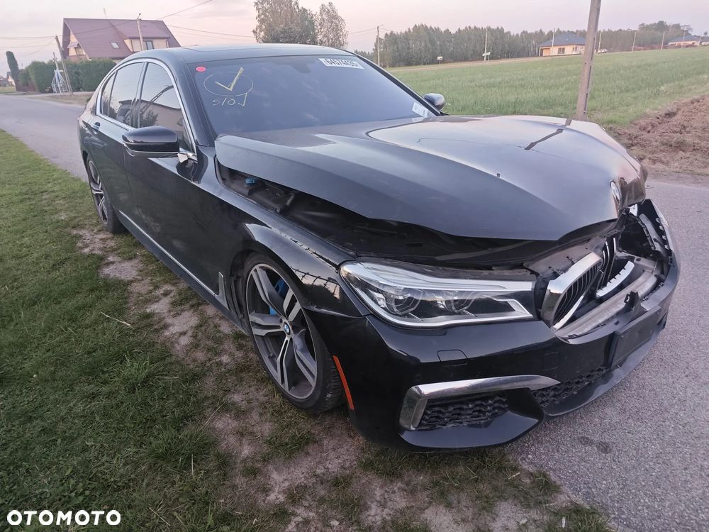 BMW Seria 7 750Li xDrive - 3