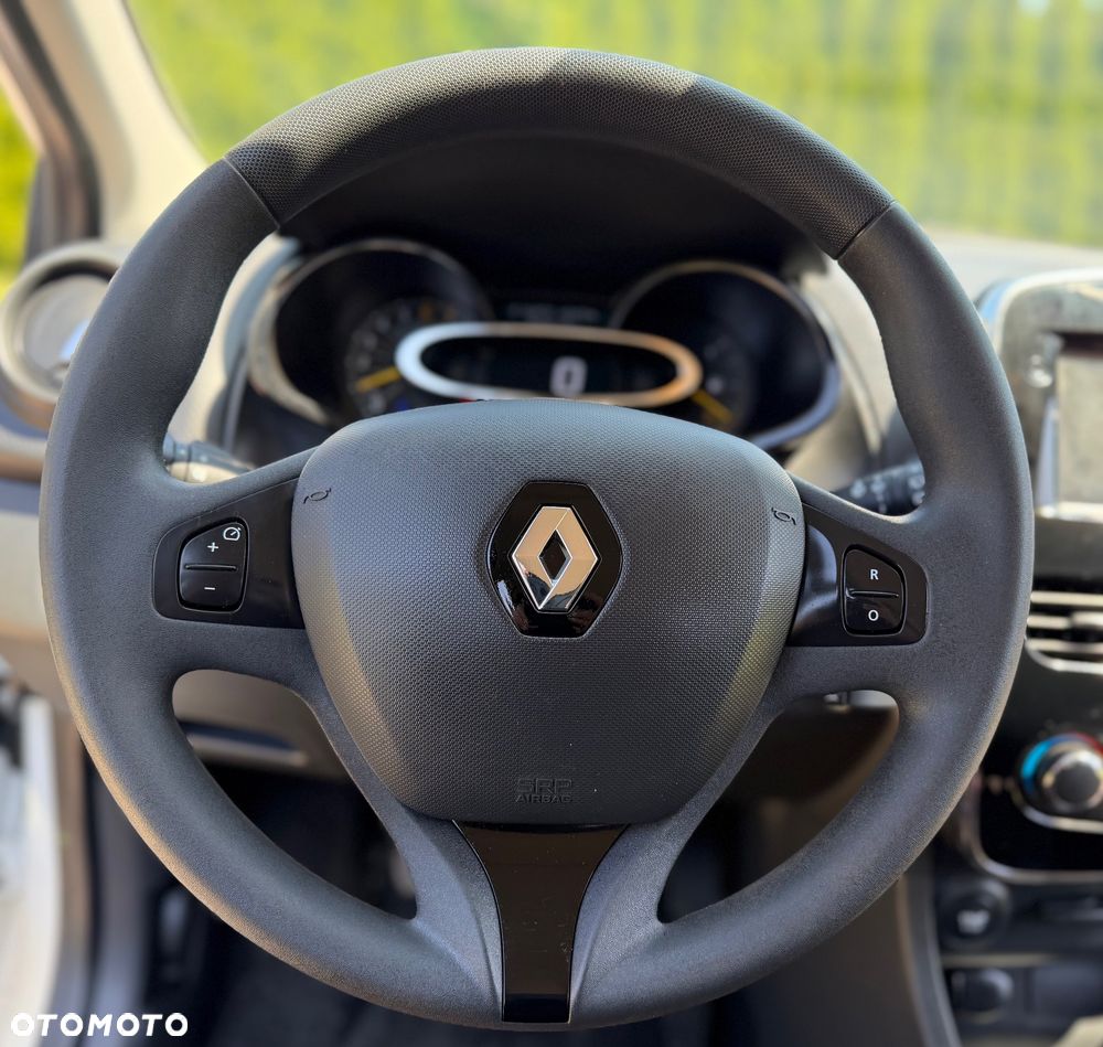 Renault Clio 1.2 16V 75 Expression - 29