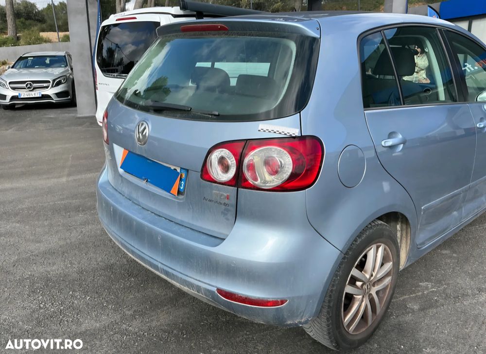 Volkswagen Golf 1.6 TDI DPF BlueMotion Technology Style - 4