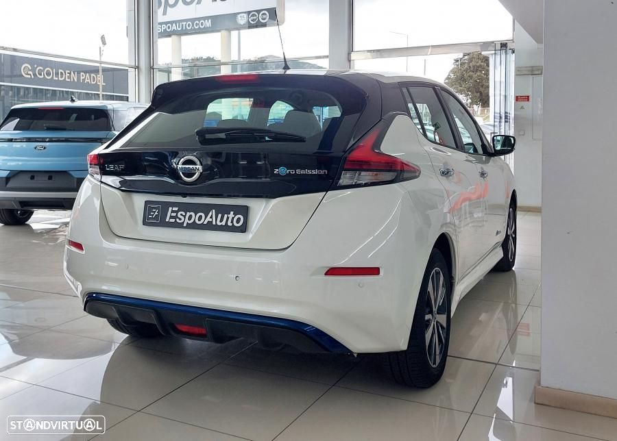 Nissan Leaf 2020 photo 2