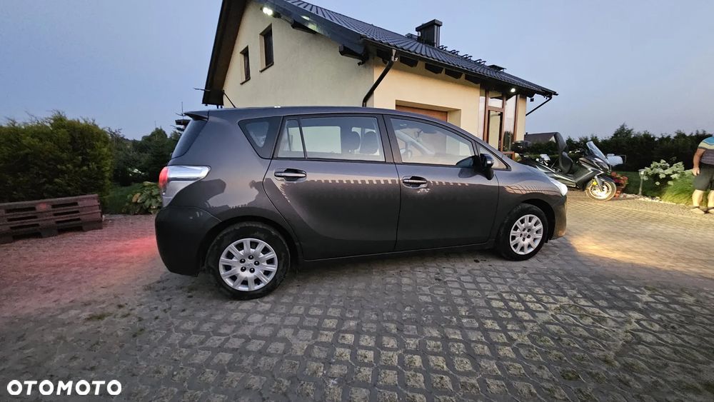 Toyota Verso 1.6 Active - 10