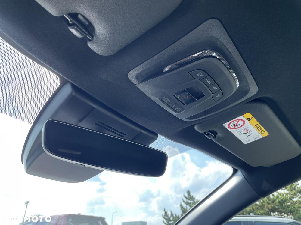 Toyota Corolla Cross - 21