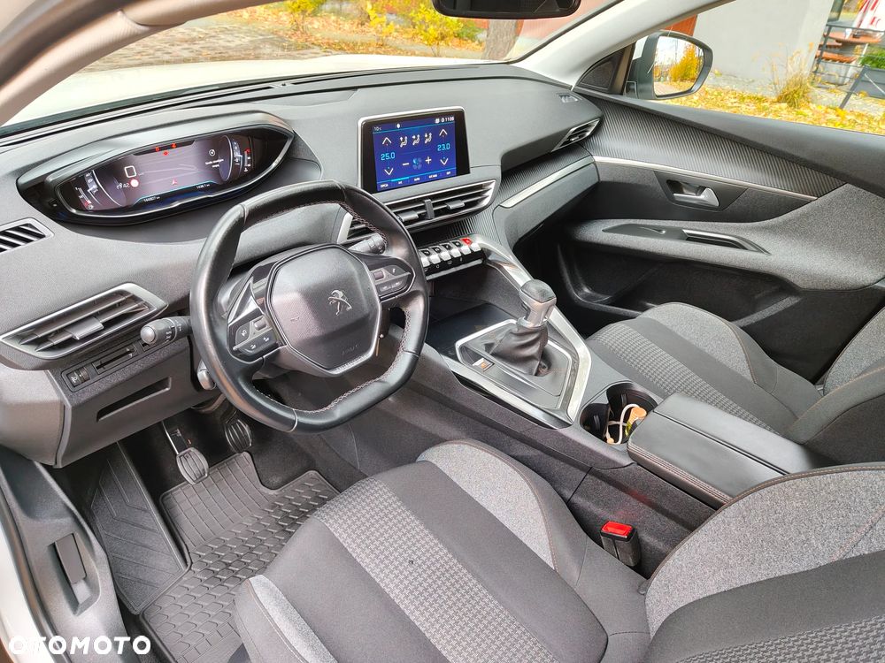 Peugeot 3008 - 19