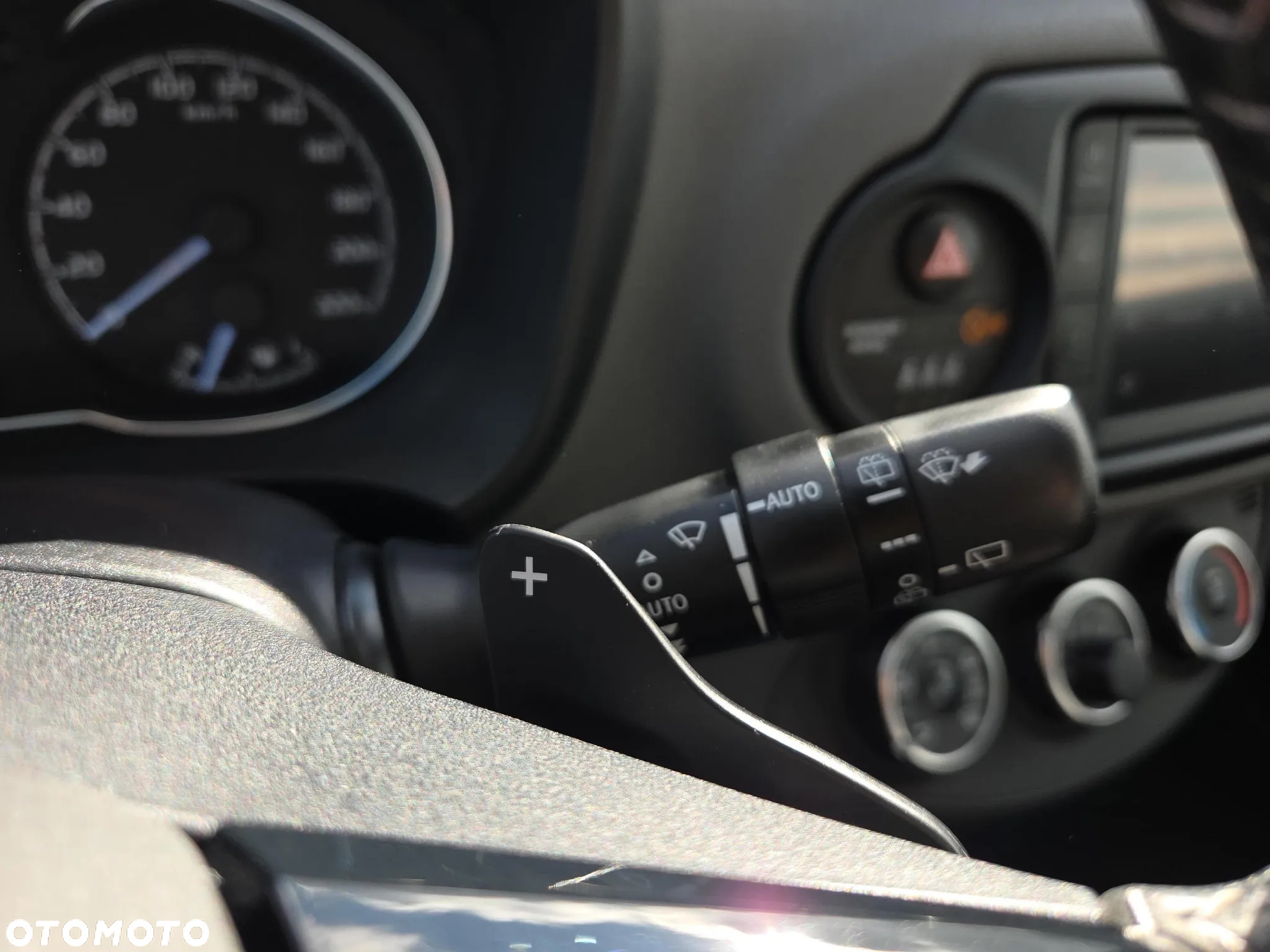Toyota Yaris 1.5 Premium CVT - 15