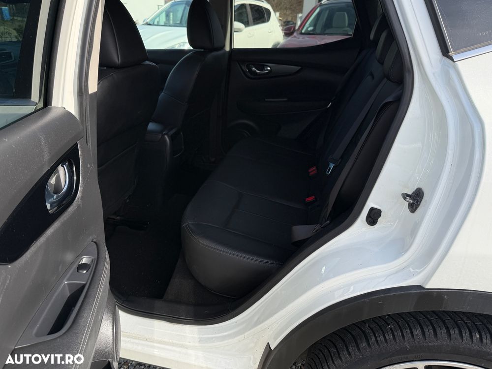 Nissan Qashqai 1.6 DCI TEKNA+ - 11