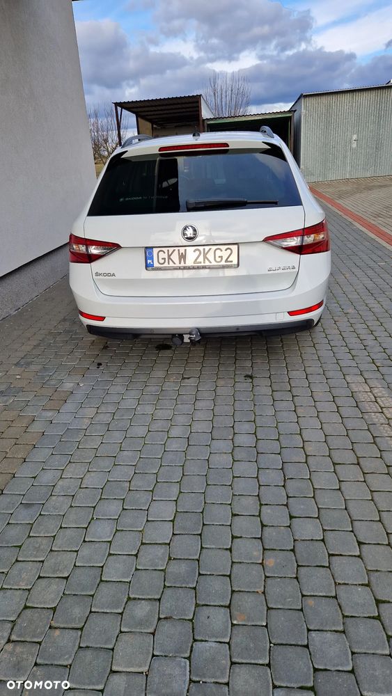 Skoda Superb 2.0 TDI Ambition - 6