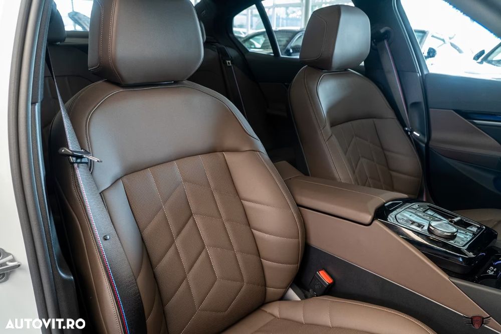 BMW Seria 5 550e xDrive Aut. - 17