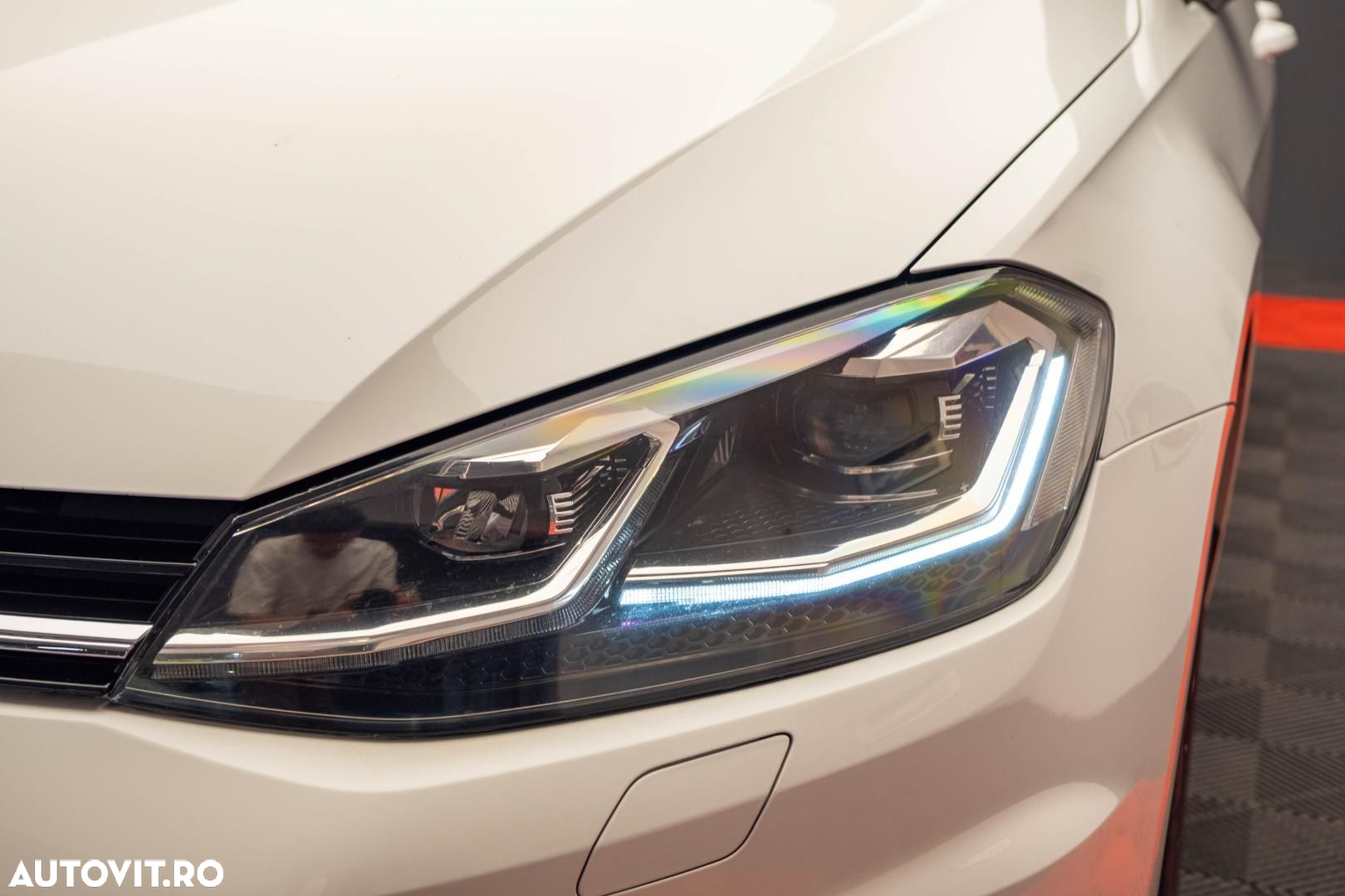 Volkswagen Golf - 13