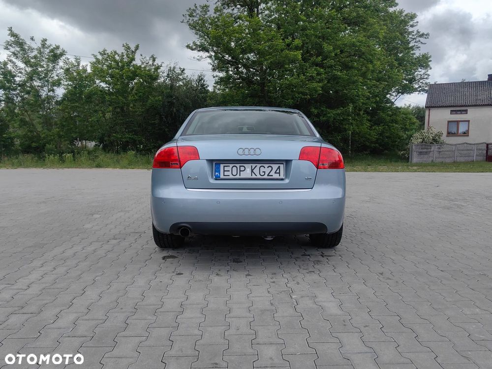 Audi A4 Limousine - 6
